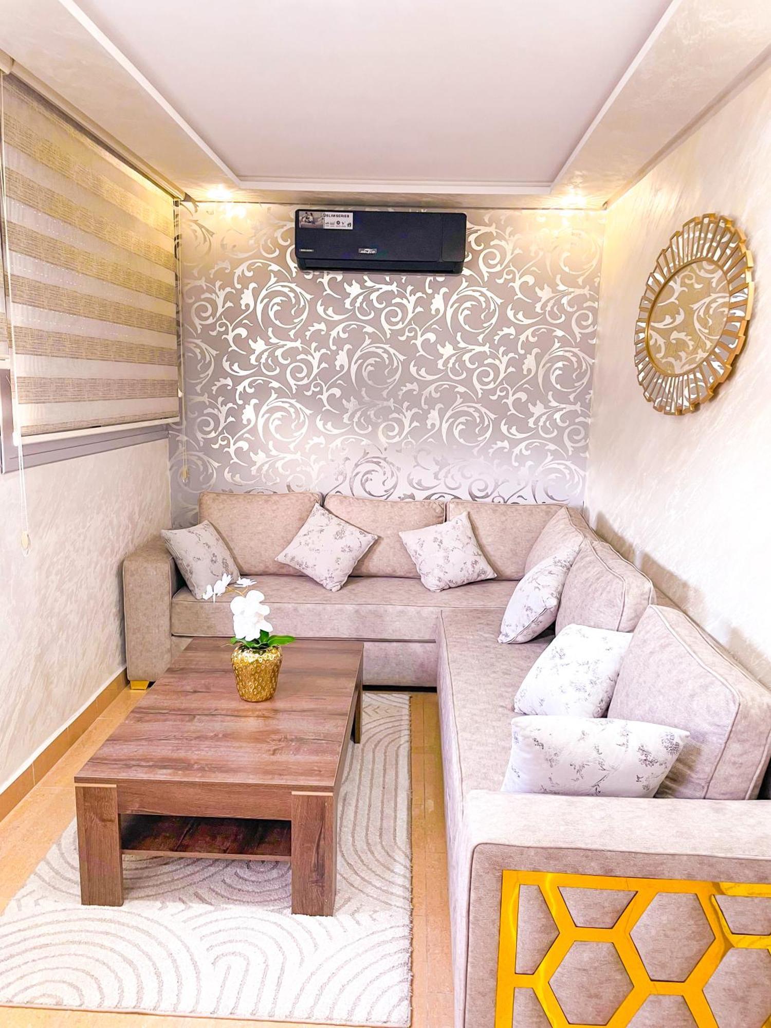 Elite - Luxury & Centric Flat *