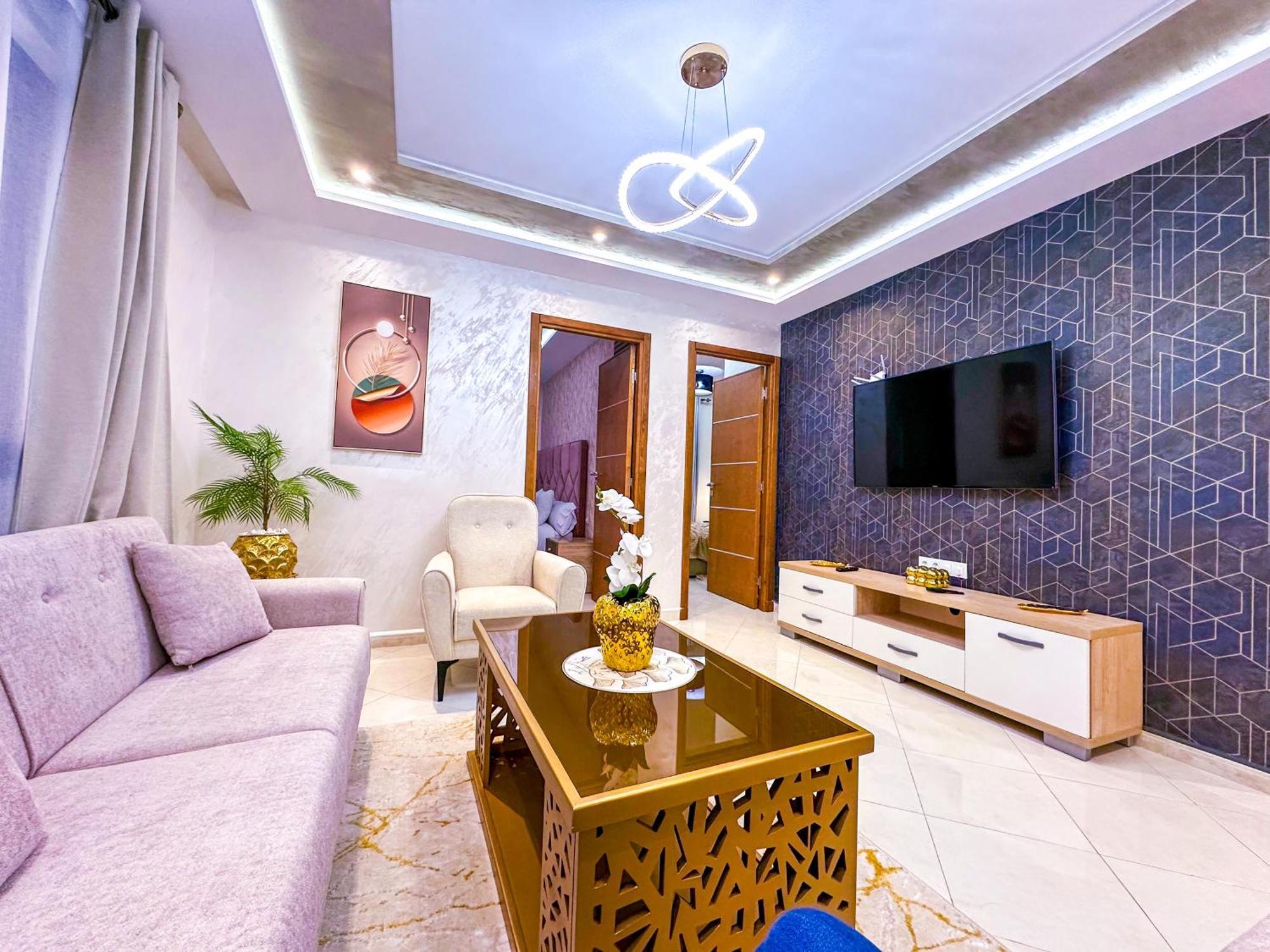 Elite - Luxury & Centric Flat *